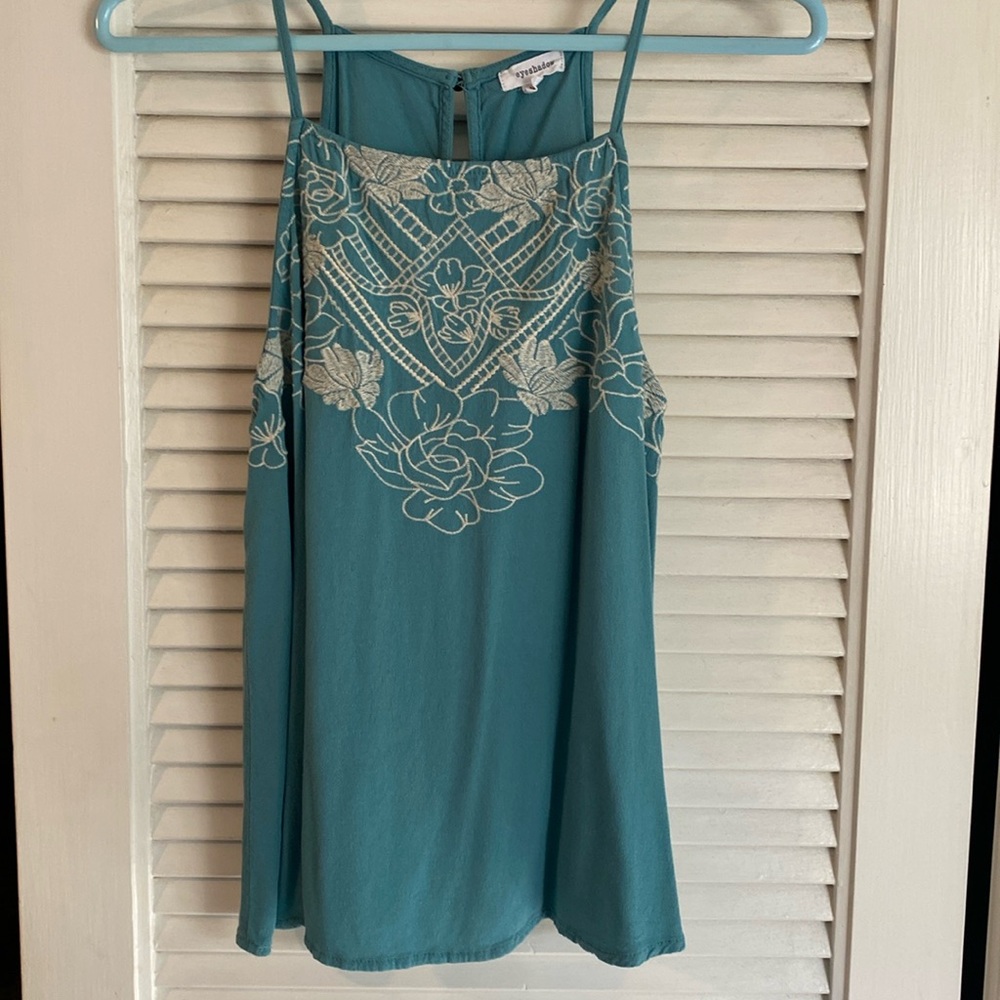 Top size medium
